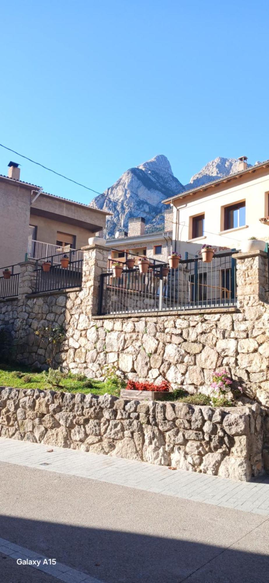 LA CARA NORD , ALOJAMIENTO TURISTICO ,SALDES, A LOS PIES DEL PEDRAFORCA, apartamento Saldés Exterior foto