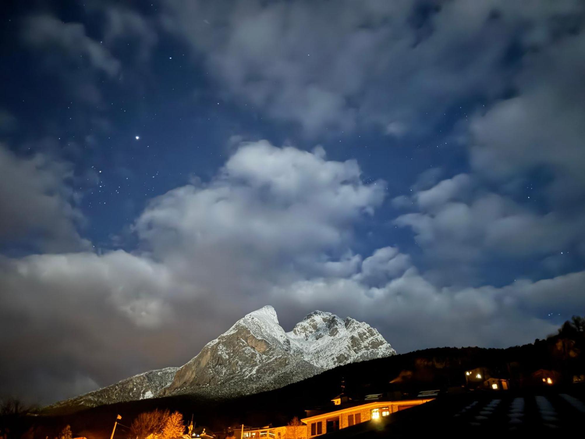LA CARA NORD , ALOJAMIENTO TURISTICO ,SALDES, A LOS PIES DEL PEDRAFORCA, apartamento Saldés Exterior foto